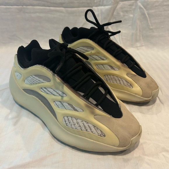 Yeezy Other - Adidas Yeezy Boost 700 V3 Azael Mens 8